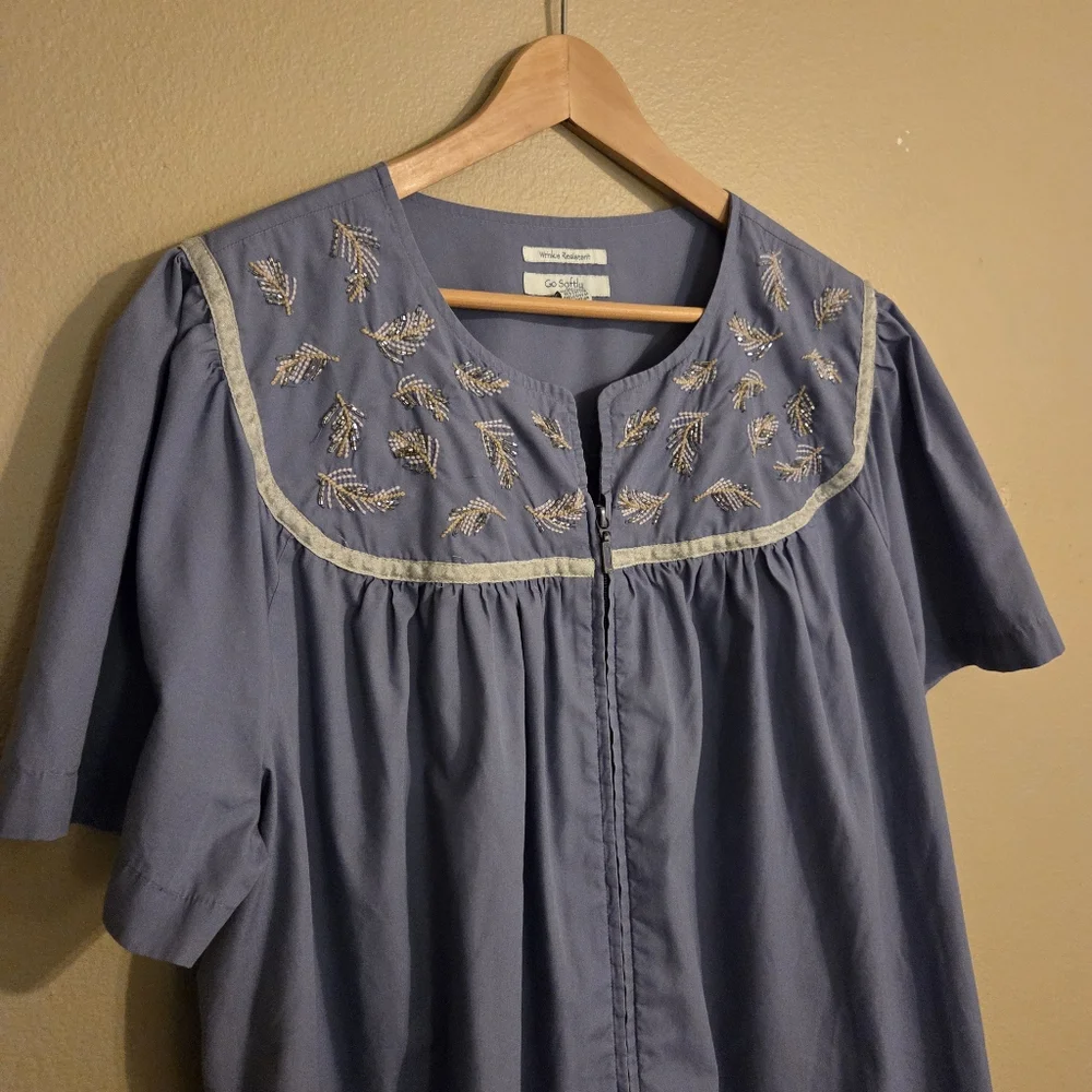 GO SOFTLY PATIO Perwinkle Bead Embroidered‎ Full Zip Patio/House Dress MuuMuu XL